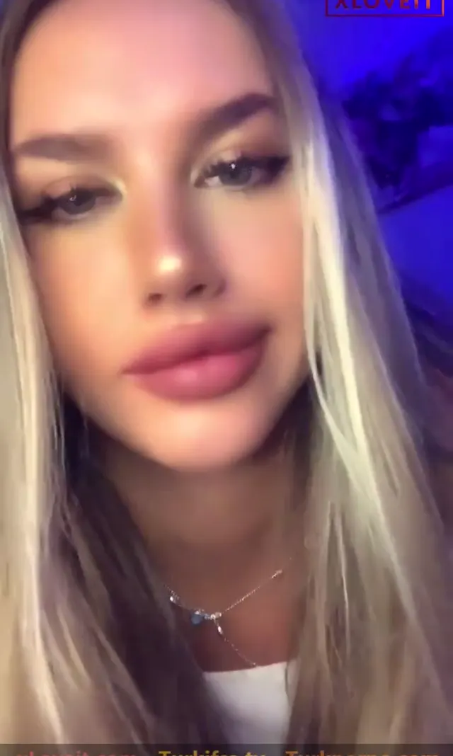 Tango Deniz ifşa Mini etekli canlı yayın seyret — Tango Deniz — Canlı Yayınlar · sahne 3