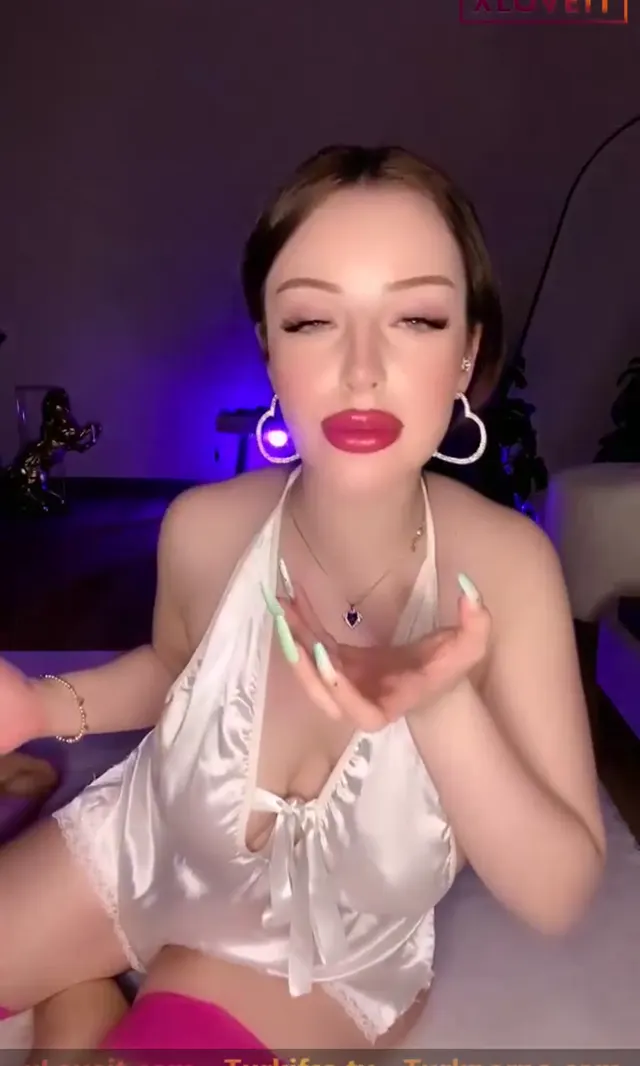 Tango Duru ifşa Koca kalçalı sexy Türk izle — Tango Duru — Canlı Yayınlar · sahne 2