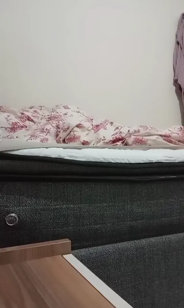 Tango Eslem ifşa Kız kardeşi uyurken amını götünü açtı — Eslem — Canlı Yayınlar · sahne 1