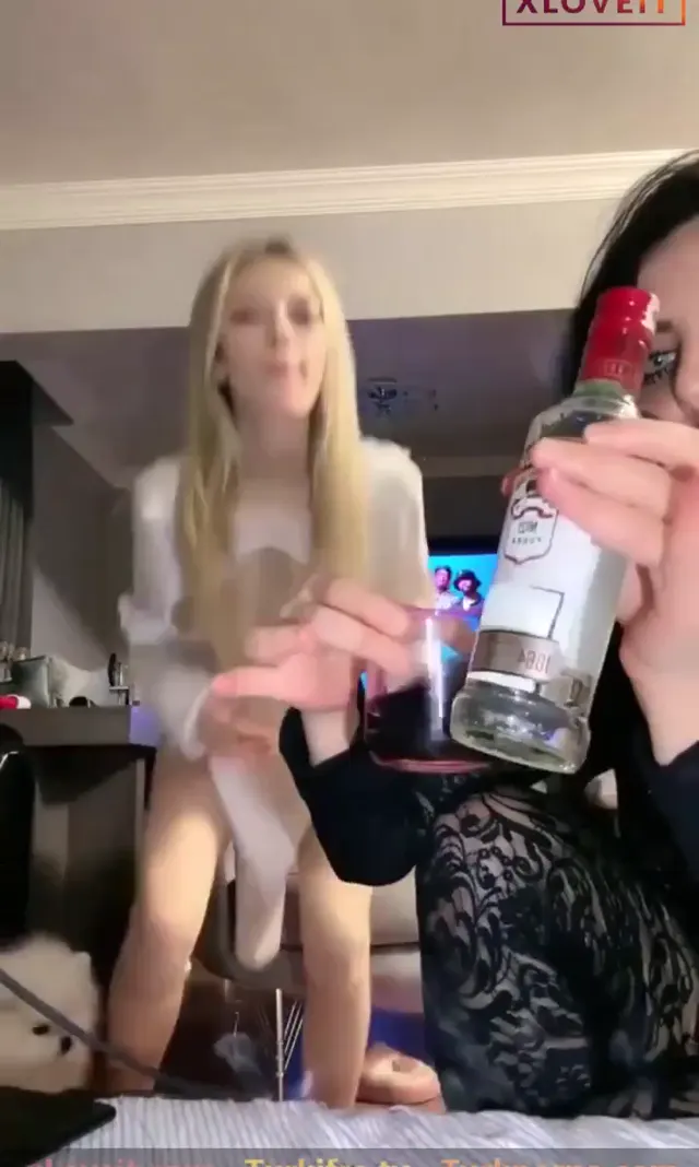 Tango Hande — Tango Hande ifşa Yayında kankasını oynattı · sahne 2