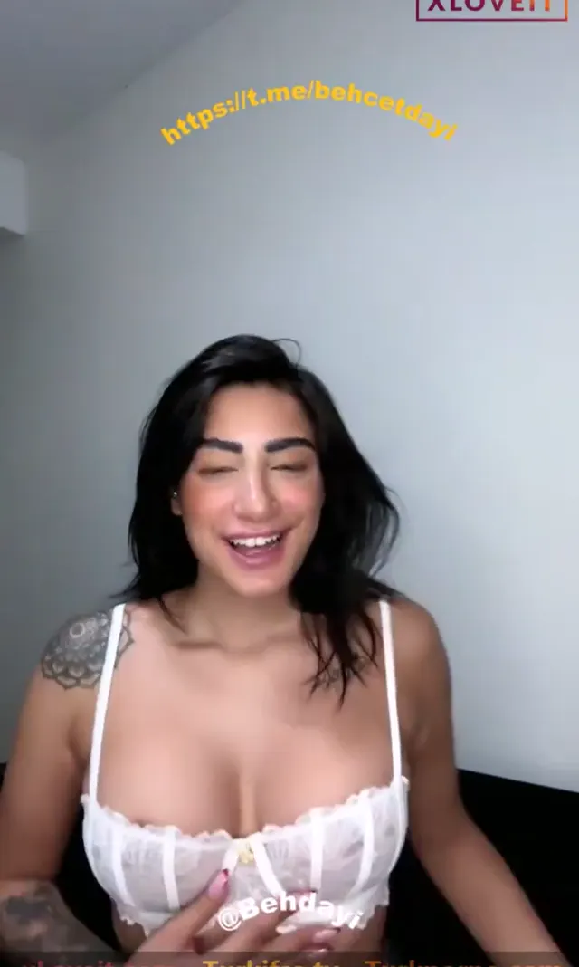 Tango Lalin ifşa Dövmeli seksi kızın yayınını seyret — Bedava Porno · sahne 3