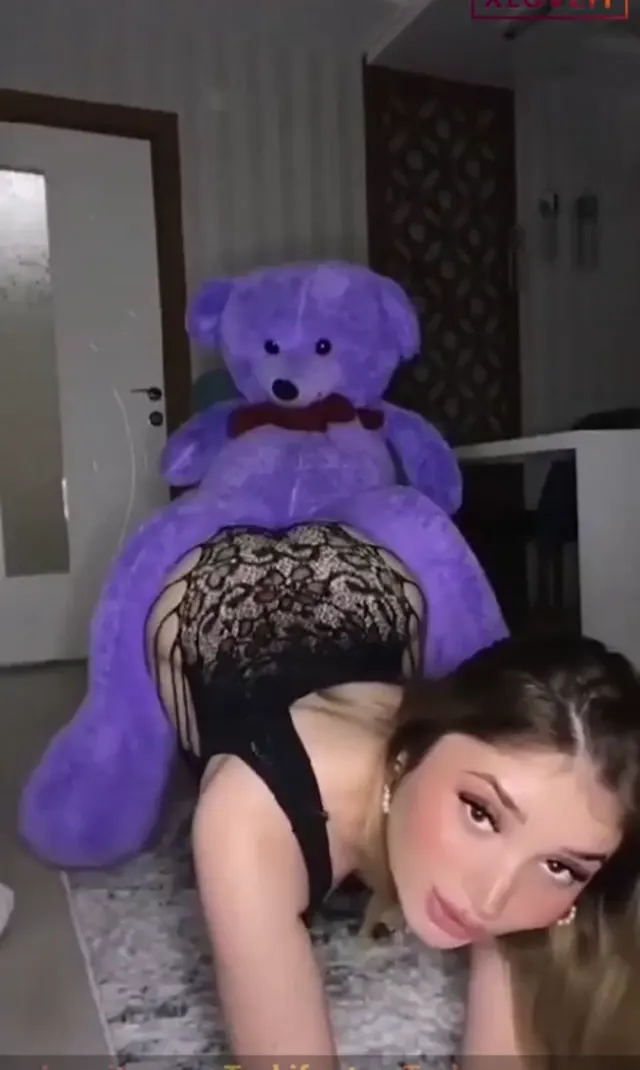 Tango Milla ifşa Oyuncak ayıcığa kerkindi — Tango Milla — Canlı Yayınlar · sahne 1
