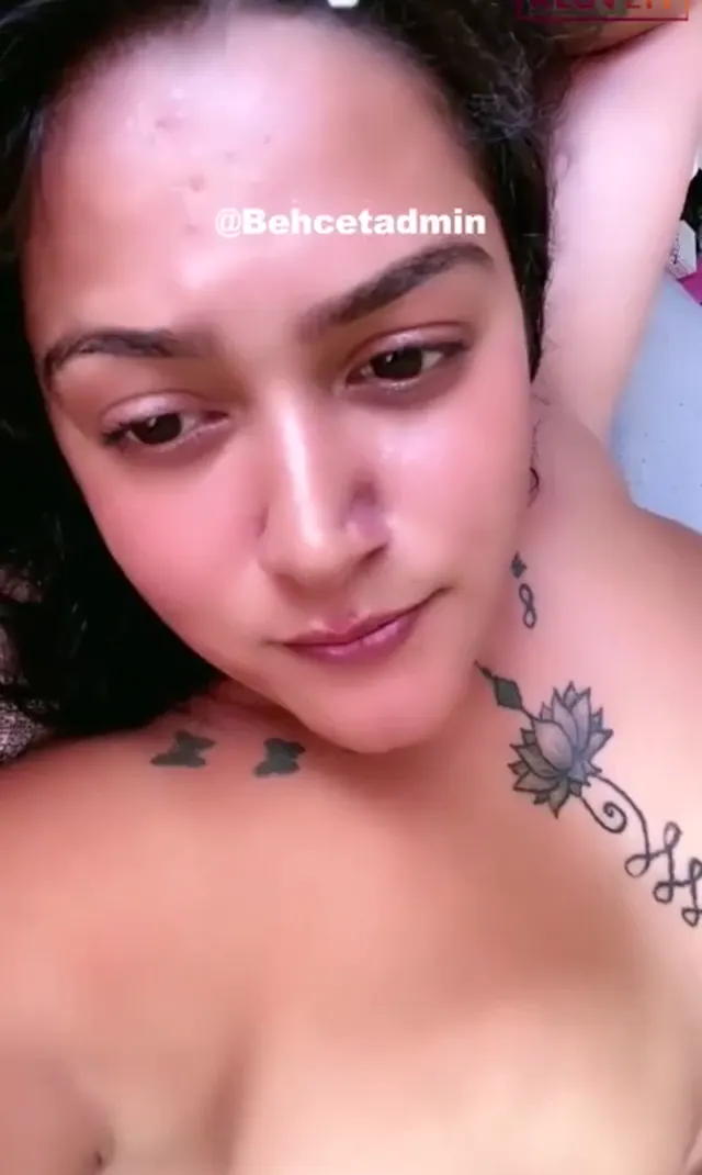 Tango Nihan ifşa Balıketli kızdan nude yayın — Canlı Yayınlar · sahne 2