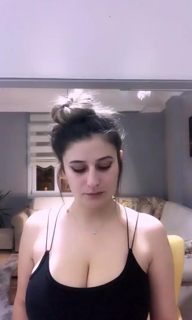 Tango Nur — Tango Nur ifşa Seksi hatundan canlı yayın videosu seyret · sahne 1