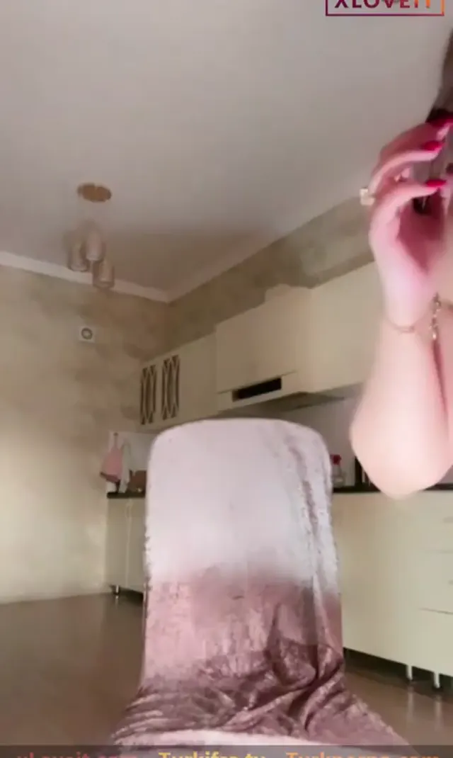 Tango Pamuk ifşa Seksi hatun canlı yayında soyundu — Canlı Yayınlar · sahne 3