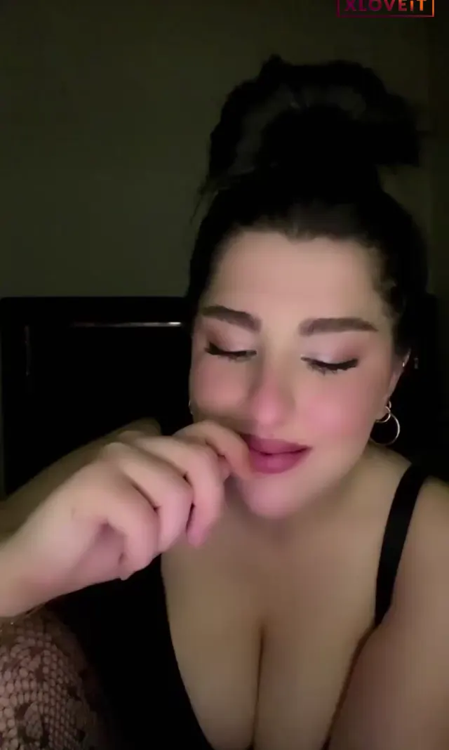 Tango Pelin ifşa Cüsseli hatunun yayınını seyret — Pelin — Canlı Yayınlar · sahne 3