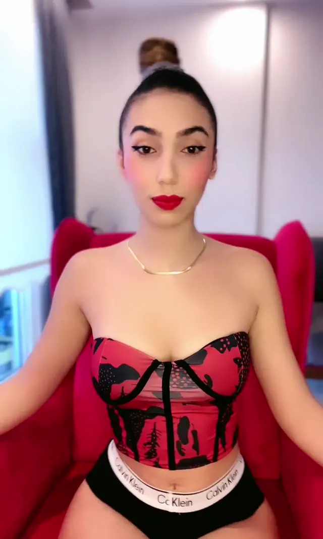 Pelinsu ifşa Yayıncı kızdan kalça show seyret — Tango Pelinsu — Canlı Yayınlar · sahne 2
