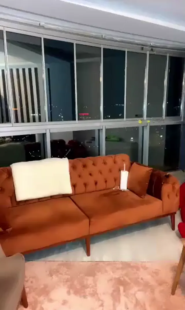 Tango Seziş ifşa iç çamaşırlı dans etti — Tango Seziş — Canlı Yayınlar · sahne 2