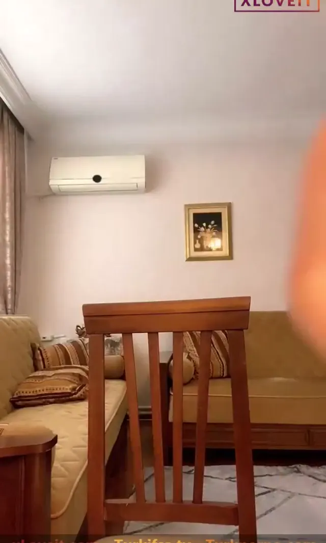 Tango Su ifşa iri yapılı hatunun meme kalça showunu seyret — Tango Su — Canlı Yayınlar · sahne 2