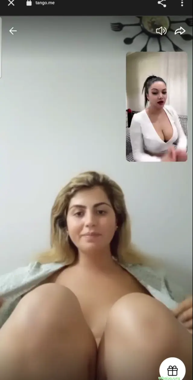 Tango Yaren Memelerini Tokatlıyor Ve Ceza Olarak Göğüslerini Gösteriyor — Tango Yaren — Türk ifşa · sahne 1