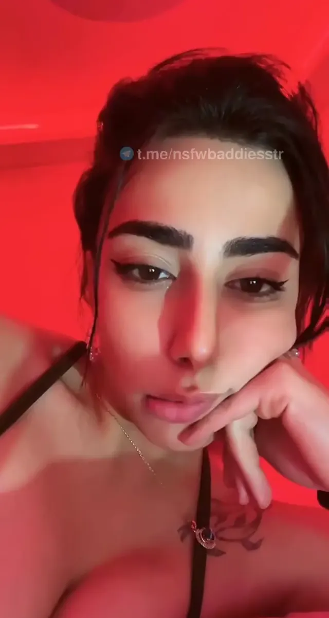 Tiktok Maria ifşa Harika gğüslü kızın yayını — Canlı Yayınlar · sahne 1