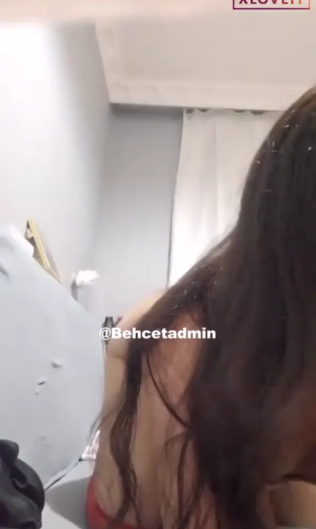 Tuğçe — Tuğçe ifşa Güzel seksi hatundan uzun yayın · sahne 1