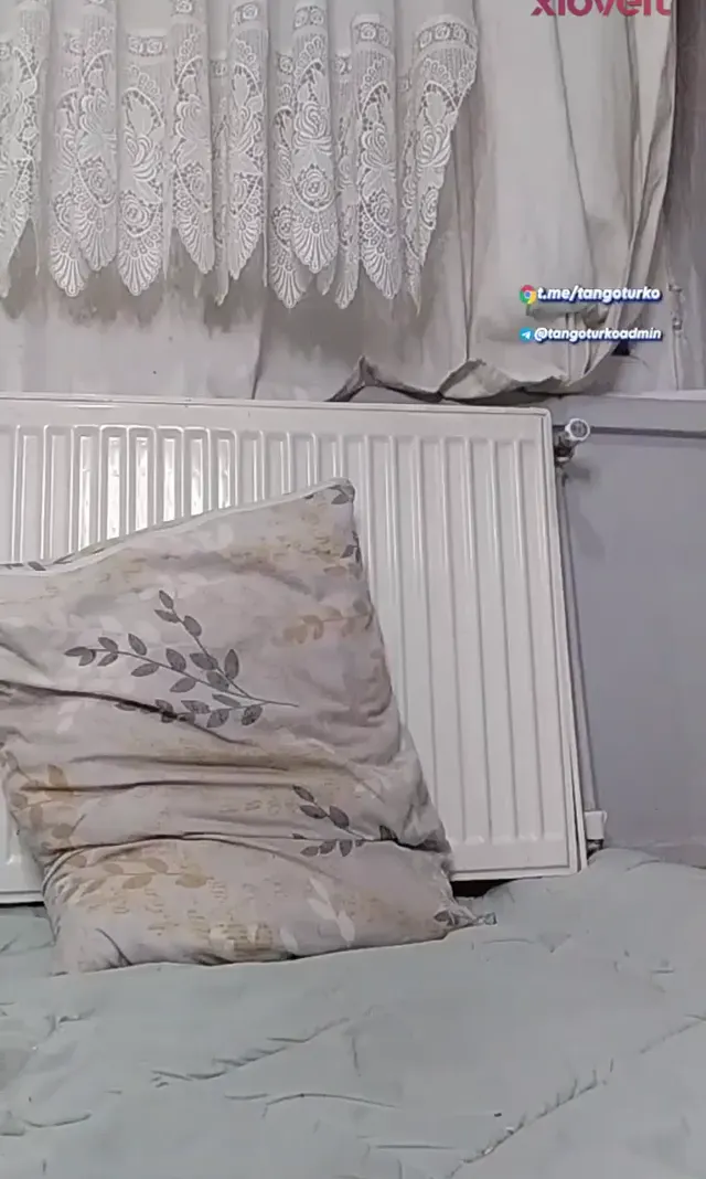 Türbanlı Berivan ifşa meme amcık açtı — Canlı Yayınlar · sahne 3