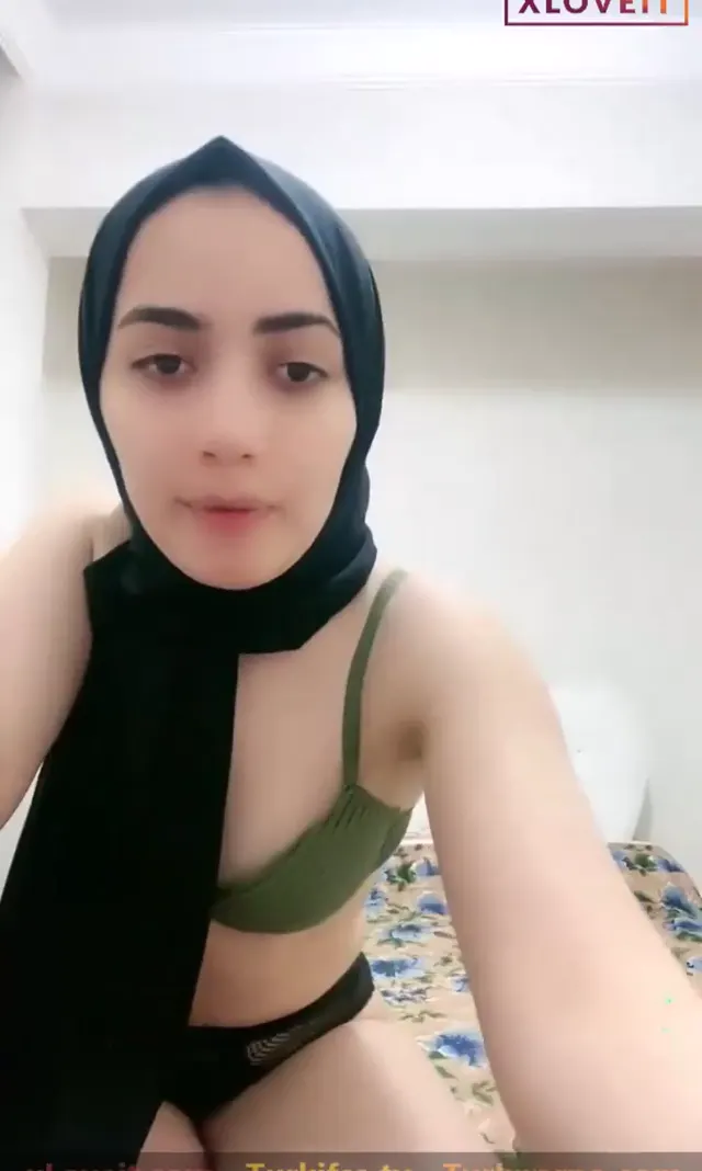 Türbanlı Donat ifşa Kafası kapalı üstünde iç çamaşırı yayın yaptı — Türbanlı Donat — Canlı Yayınlar · sahne 3