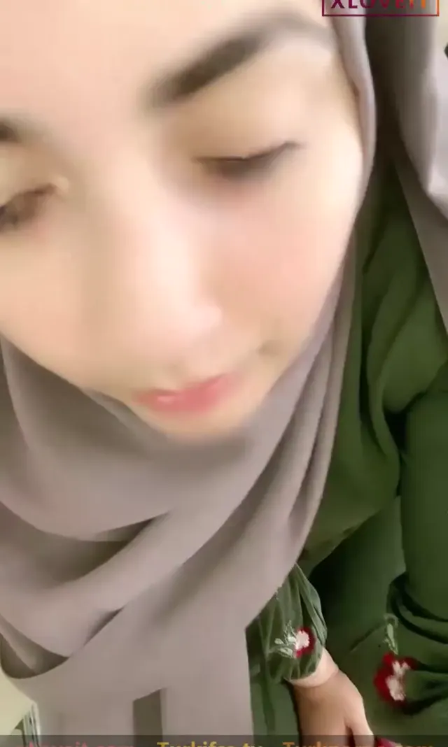 Türbanlı Donat ifşa Yeni siyah külotunu çok beğendi — Türbanlı Donat — Bedava Porno · sahne 3
