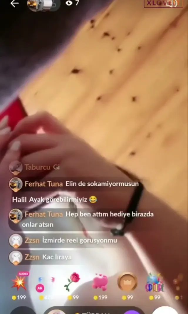 Türbanlı Eloşki ifşa Azgın hatundan meme amcık show — Eloşki — Canlı Yayınlar · sahne 3