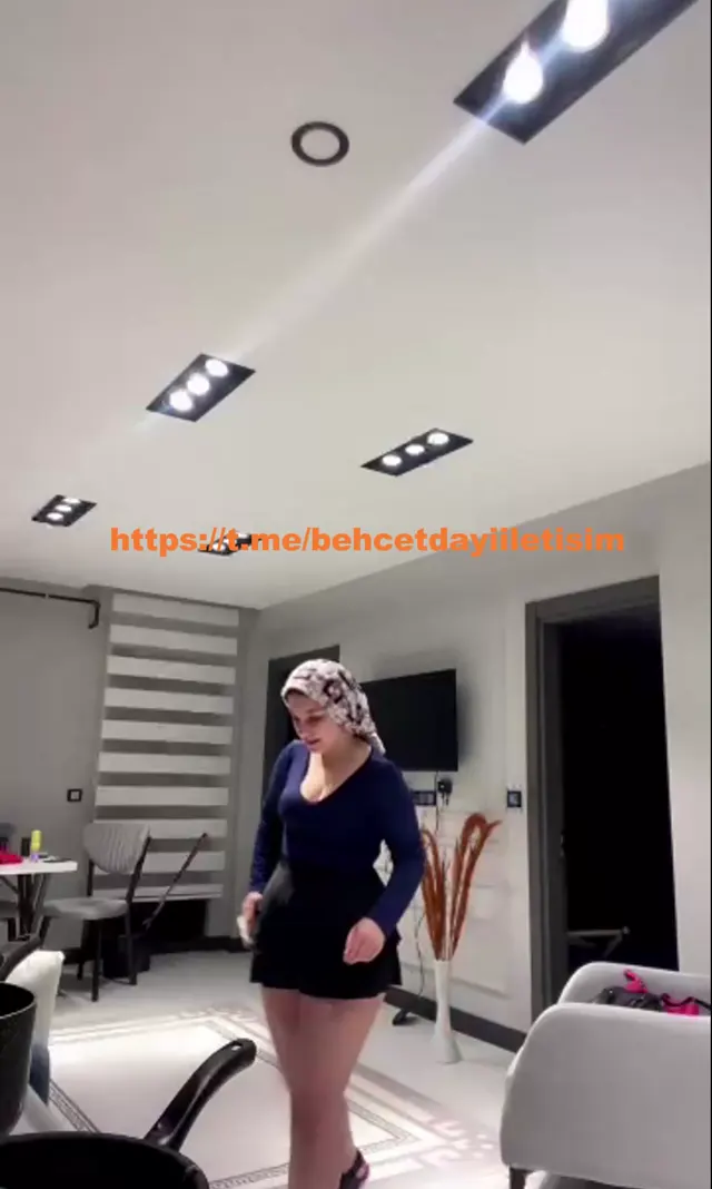 Tango Türbanli Lina — Türbanli Li̇na Tango Li̇ve 2 (Bi̇rebi̇r) #Türbanlili̇natangoli̇ve #Türbanli #Li̇na #Tango #Li̇ve · sahne 1