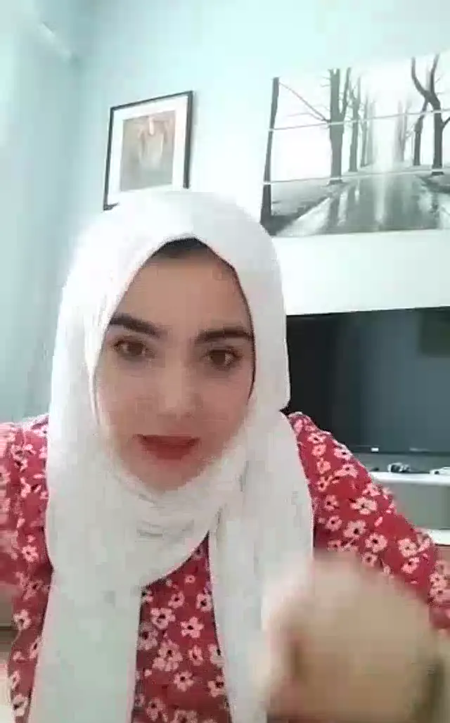 Türbanlı Öğretmen ifşa Tango ilk yayınlarından birisi — Türbanlı Öğretmen — Bedava Porno · sahne 1