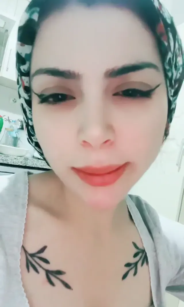 Türbanlı Ponçik özlem ifşa Tango videoları Part 7 — Ponçik Özlem — Canlı Yayınlar · sahne 1