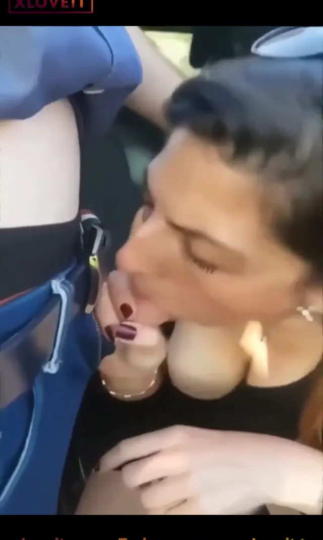Türk sakso izle Yol kenarında arabada — Amatör Porno · sahne 2