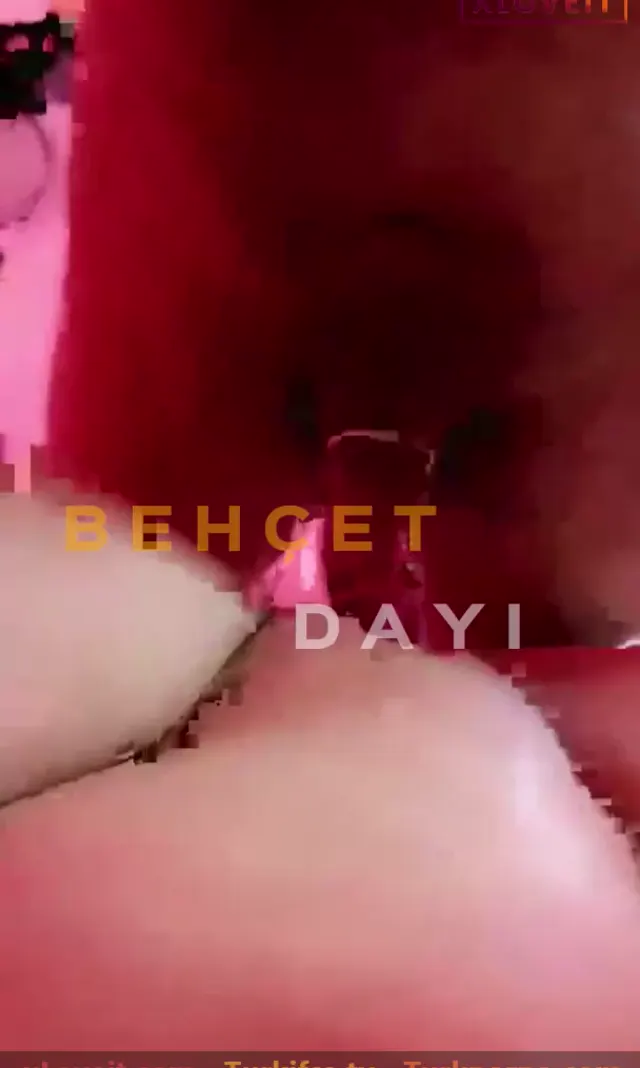 Olgun Sex ilçin karagöz yayında arkadaşını siktirdi — ilçin Karagöz — Amatör Porno · sahne 2