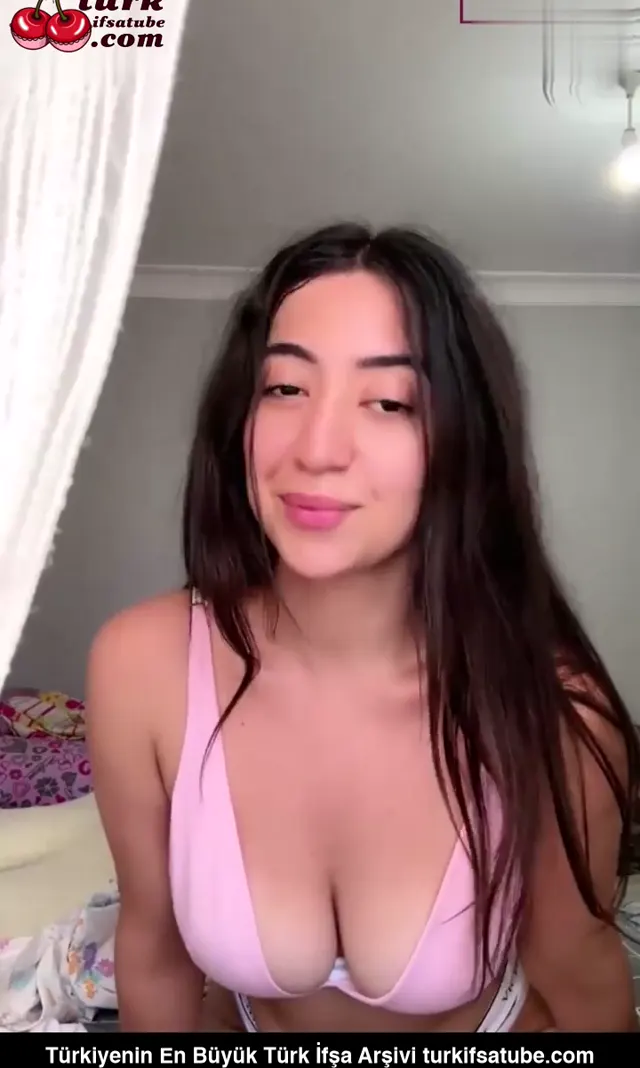 Uvey Kardesin Odasinda Uzun Sure Ciplak Yayini — Türk ifşa · sahne 1