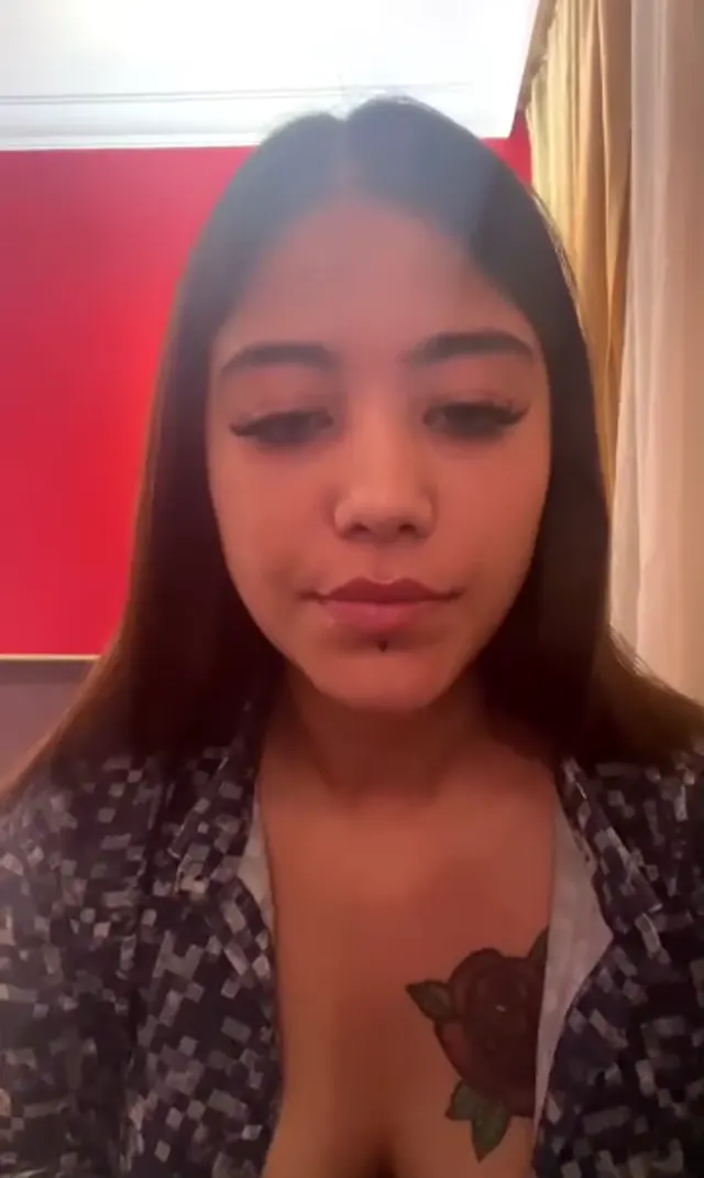 Yıldız Demir ifşa Tango canlı yayın videosu seyret — Yıldız Demir — Canlı Yayınlar · sahne 1
