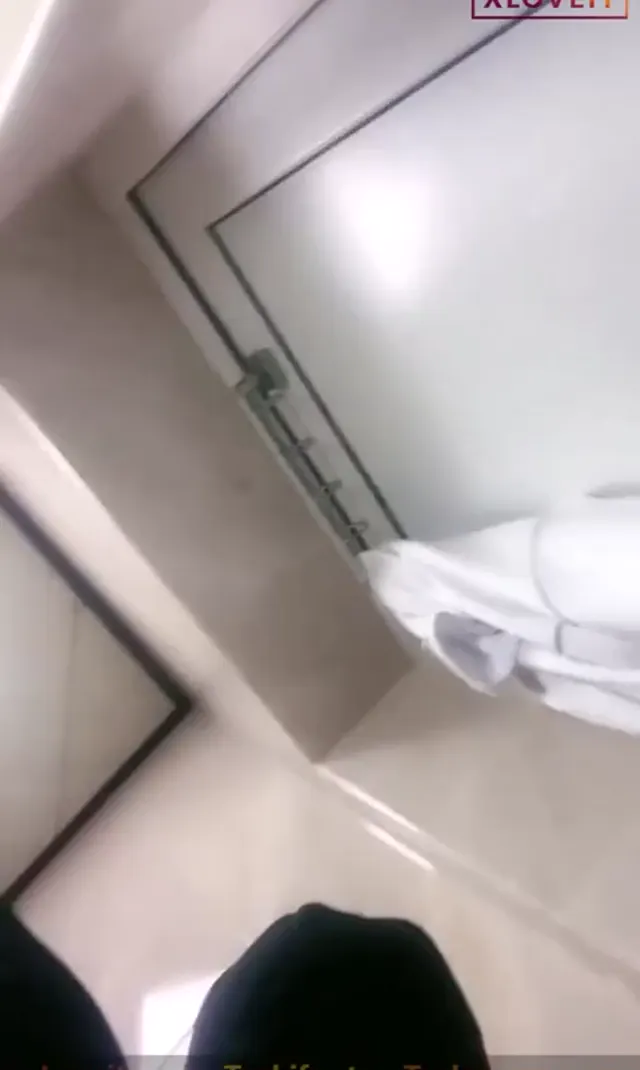 Zayıf Porno Zezoo yayında manitasına siktirdi — Mobil Porno · sahne 1