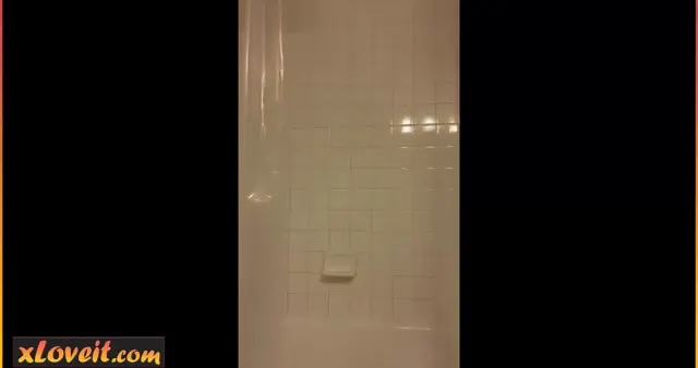 Zenci ifşa seksi hatun duş alıp kremlendi — Canlı Yayınlar · sahne 2