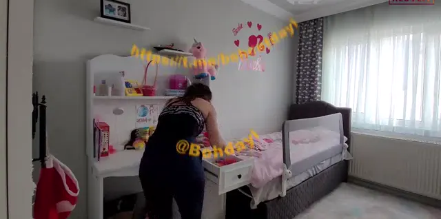 Zeynep Tümbek ifşa Katıl Youtube Part 13 seyret — Zeynep Tümbek — Bedava Porno · sahne 2