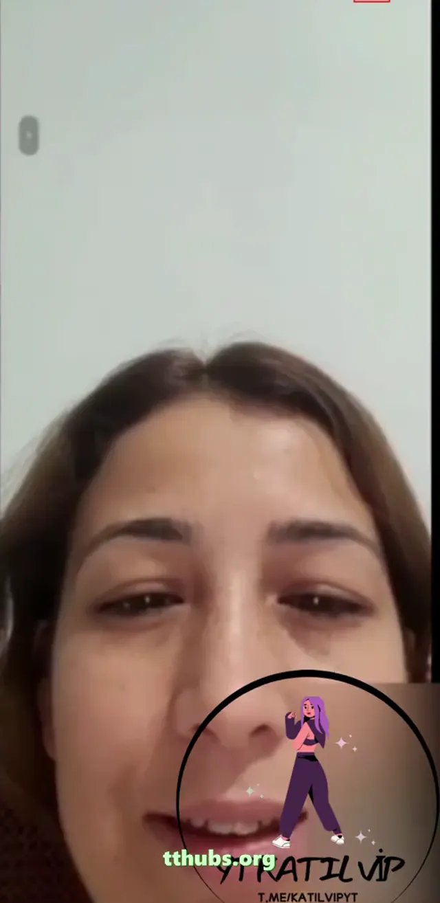 Zeynep Tumbek ifşa Soyunuyor Whatsapp Görüntülü Show — Zeynep Tümbek — Türk ifşa · sahne 2