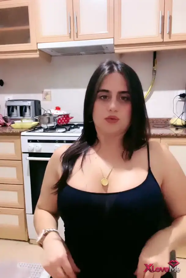 Tango Yayınları — Ayşe Elbi ifşa Milf hatundan canlı yayın izle