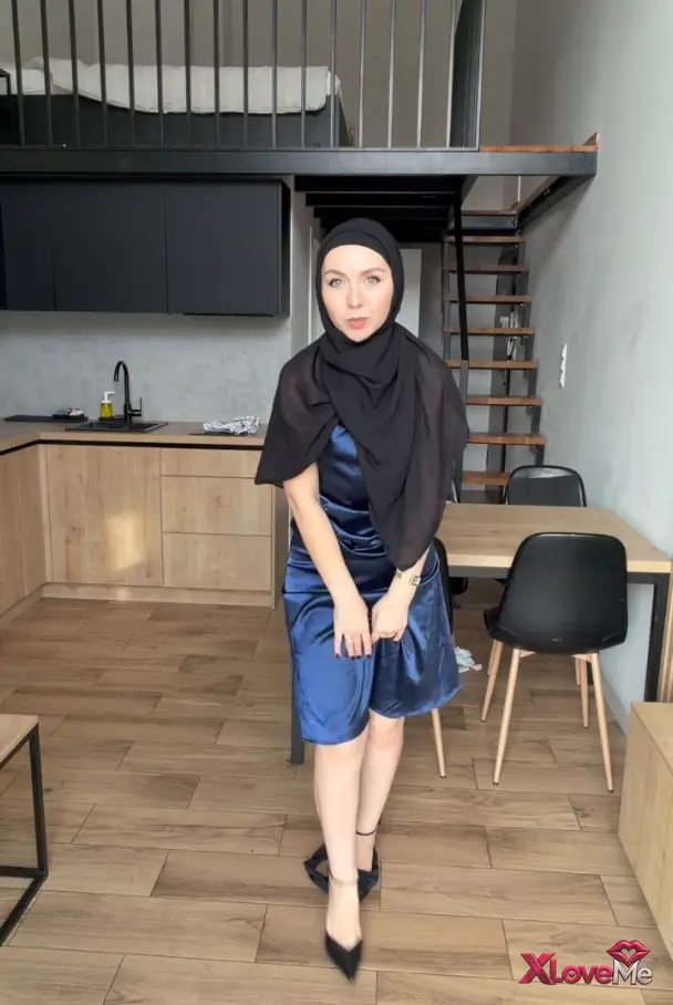 Youtube Katıl — Çiğdemle Hayat ifşa Eteğin altından külotu çıkardı — Çiğdemle Hayat
