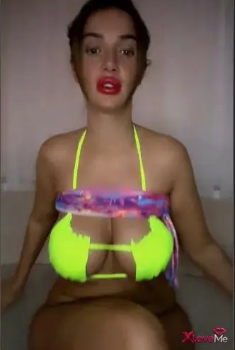 Reklamsız Porno — Dancer Aybik ifşa Bir bacak göt var dorseye sığmaz — Tango Aybik