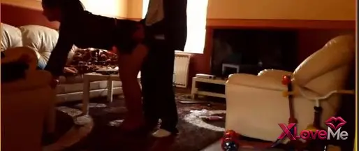 Olgun Porno — Dışarı çıkmadan hızlıca sikiyor Türk Milf