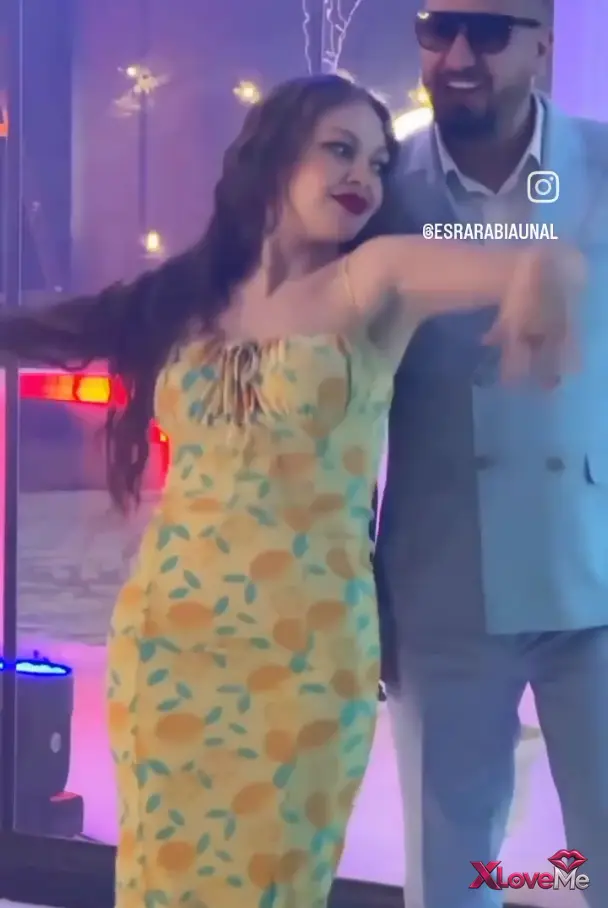 Türk İfşa Arşiv — Esra Rabia Ünal ifşa Alemlere aktığı videolar — Esra Rabia Ünal