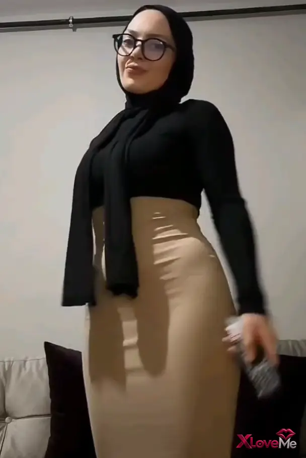 Türk İfşa Arşiv — Esra Rabia Ünal ifşa Türbanlı dans ettiği video — Esra Rabia Ünal