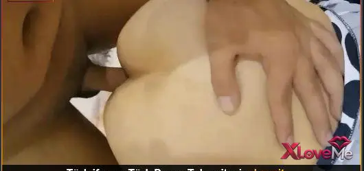Olgun Porno — Evli adamı evine davet etmiş dul kadın