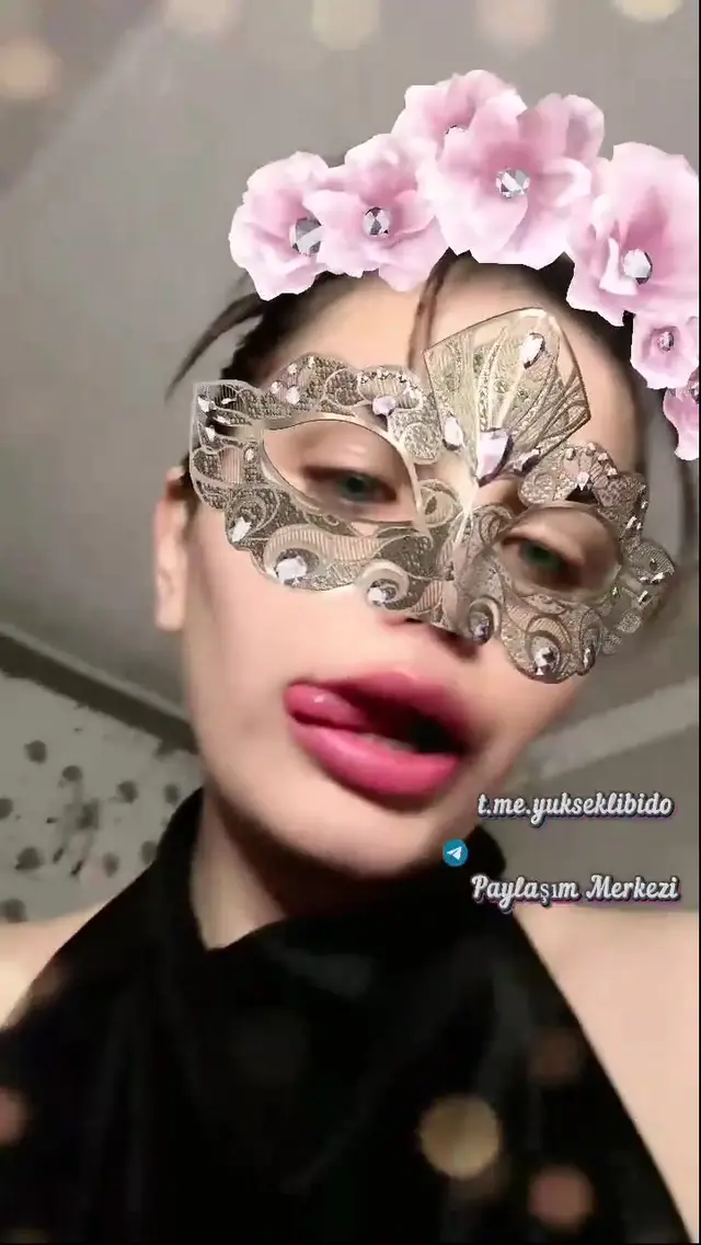 Canlı Yayınlar — Lara🐾🐾   Tango Live 2024-11-22 03-30-40 (1) — Tango Lara
