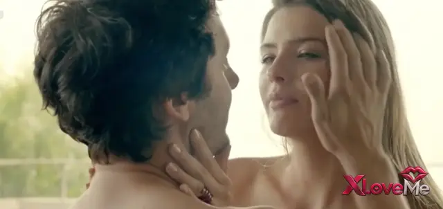 Porno 71 — Maria Suarez ifşa icardi sevgilisi filmden öpüşme sahnesi