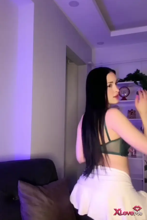Türk İfşa Arşiv — Pinkqueen ifşa HD mini etekli uzun yayın videosu — Tango Pink Queen