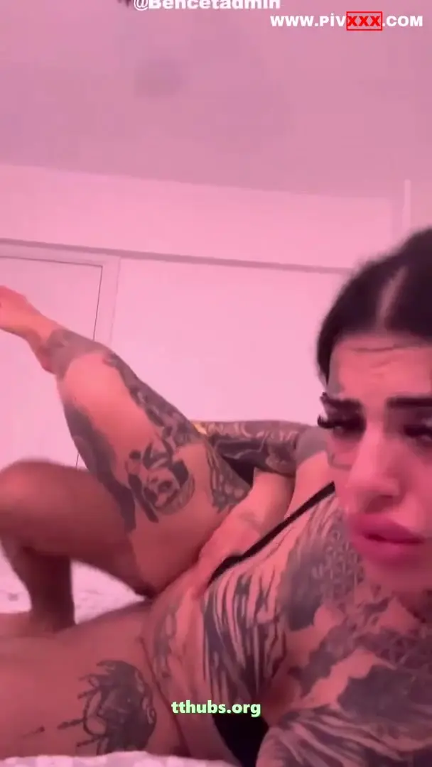 Raperin Yılmaz Yarağını İçine Alıyor Zevkten İnliyor - Porno Video — Raperin Yılmaz