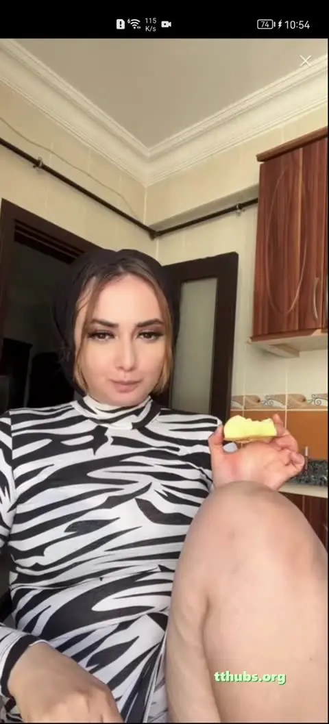 Sude Naz