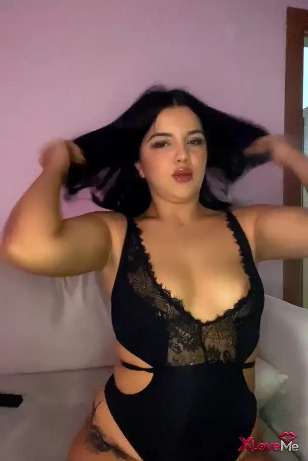 Reklamsız Porno — Tango Diana ifşa Bir bacağı 30kg var — Tango Diana