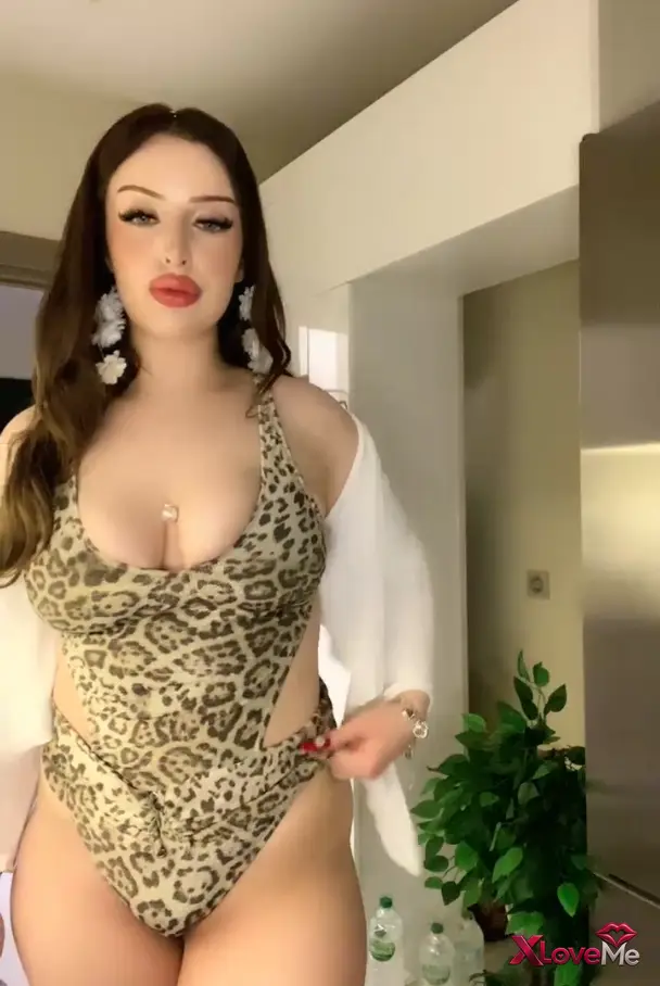 Canlı Yayınlar — Tango Duru ifşa At gibi hatundan yayın seyret — Tango Duru