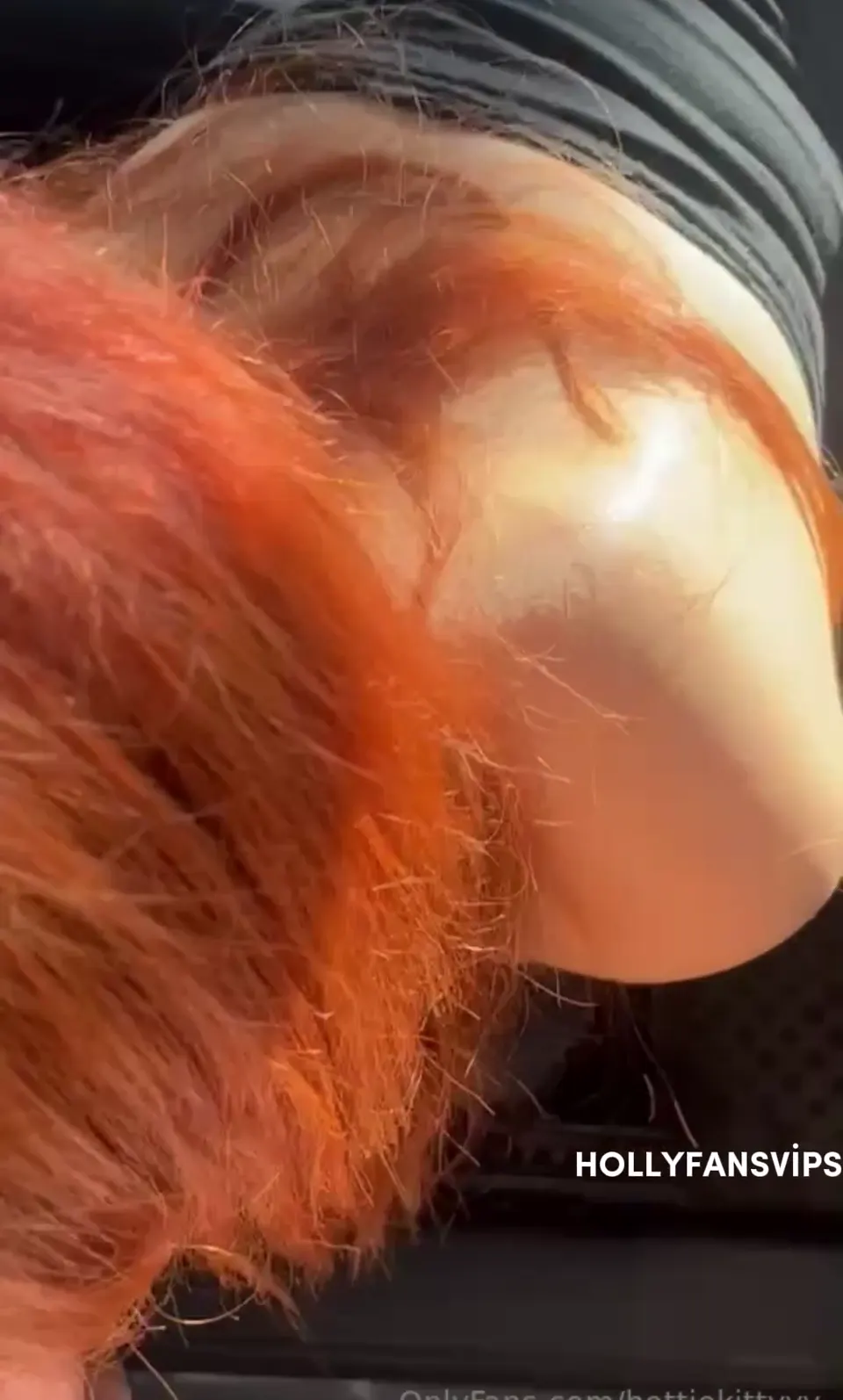 Kızıl Porno Hottie Kittyy arabada ağzına aldı — Hottie Kittyy — Mobil Porno