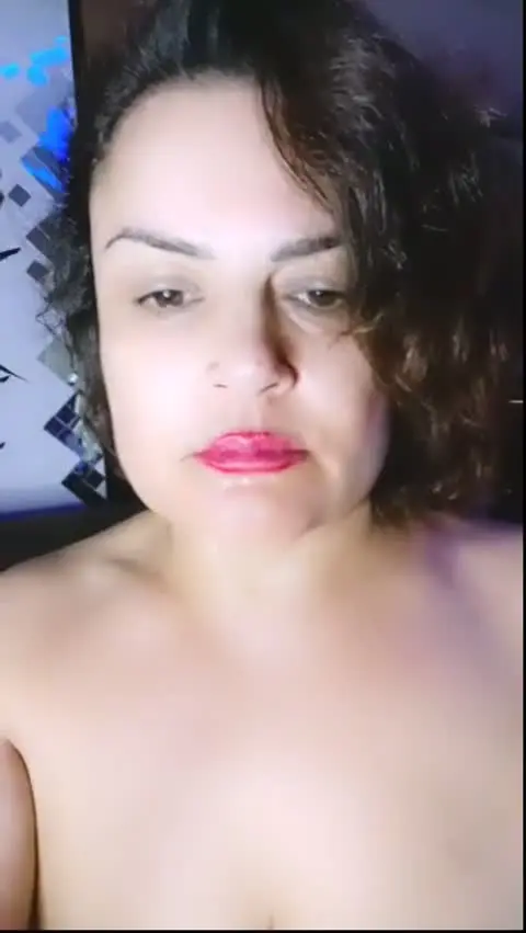 Ateşli Milf — Milf Porno