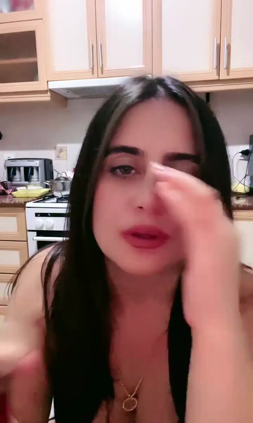 Ayşe Elbi ifşa Milf hatundan canlı yayın izle — Canlı Yayınlar