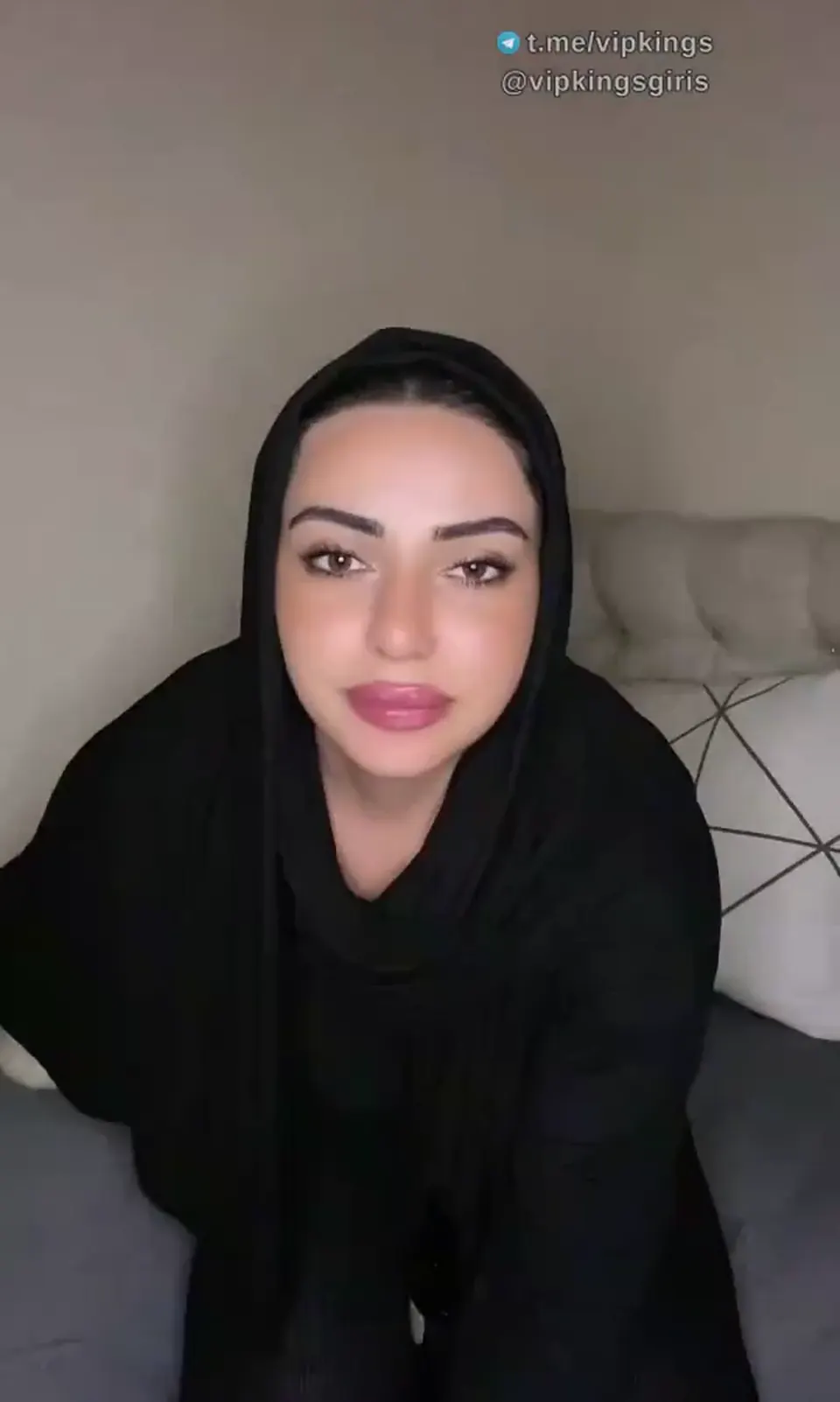 Bigo ikizler kadını ifşa Türbanlı ateşli hatun — Canlı Yayınlar