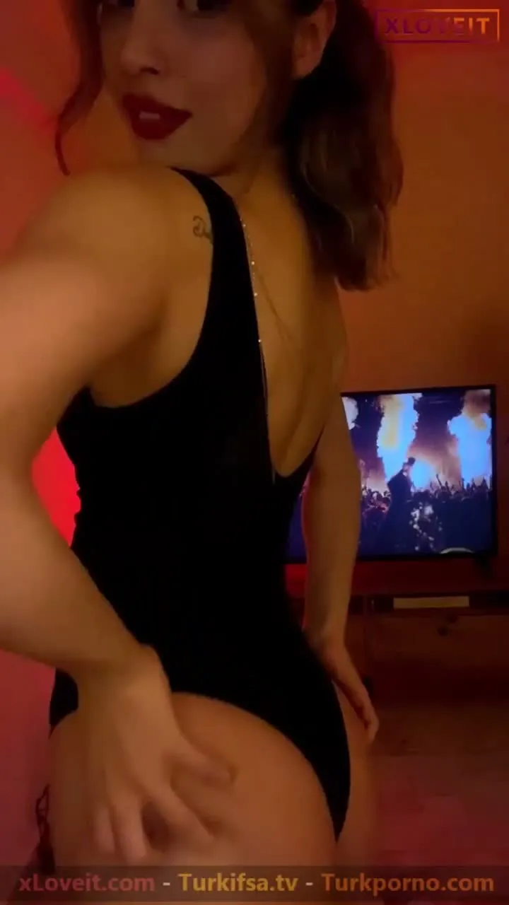 Nihal ifşa Güzel seksi kızdan yayın seyret — Nihal — Canlı Yayınlar
